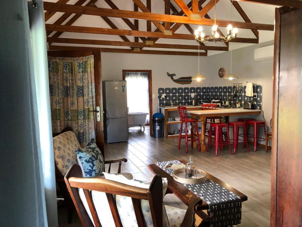 Lentelus Guesthouse ジョージ エクステリア 写真